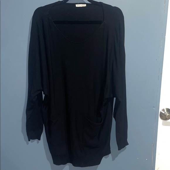 Elegant Black Women's Top - Picture 1 of 3